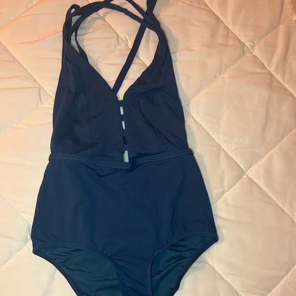 Summer Bundle - JCrew straw hat & Ephemera bathing suit - Picture 4 of 6